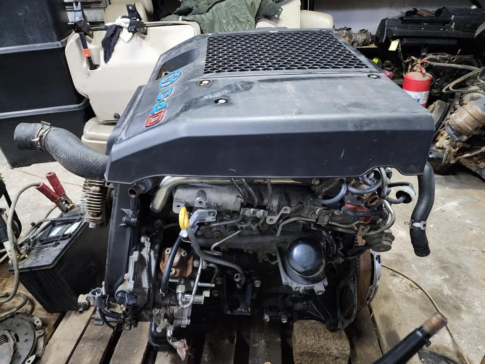 2015 Toyota Hilux 3.0 D-4D 4X4  Engine 1KDA For Sale Good Running Condition! - Private Seller