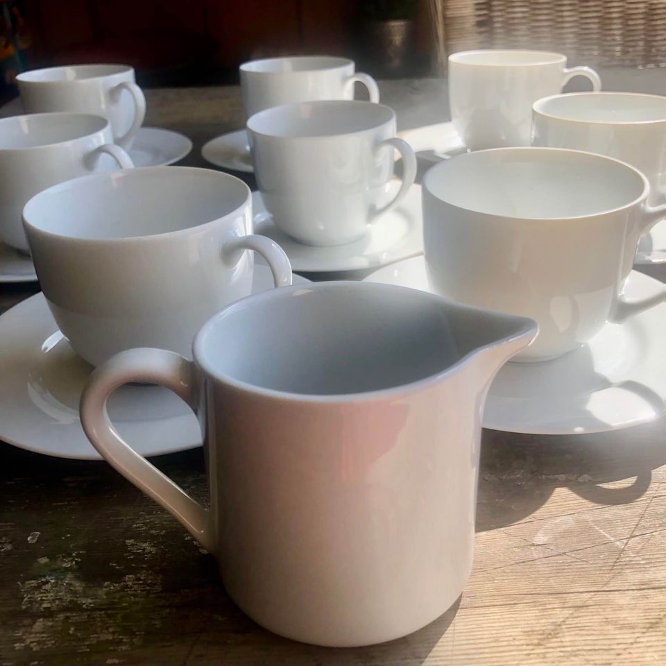 Set of 8 Vintage WLOCLAWEK Made in Poland TEA CUPS and saucers with milk jug China - Porcelain