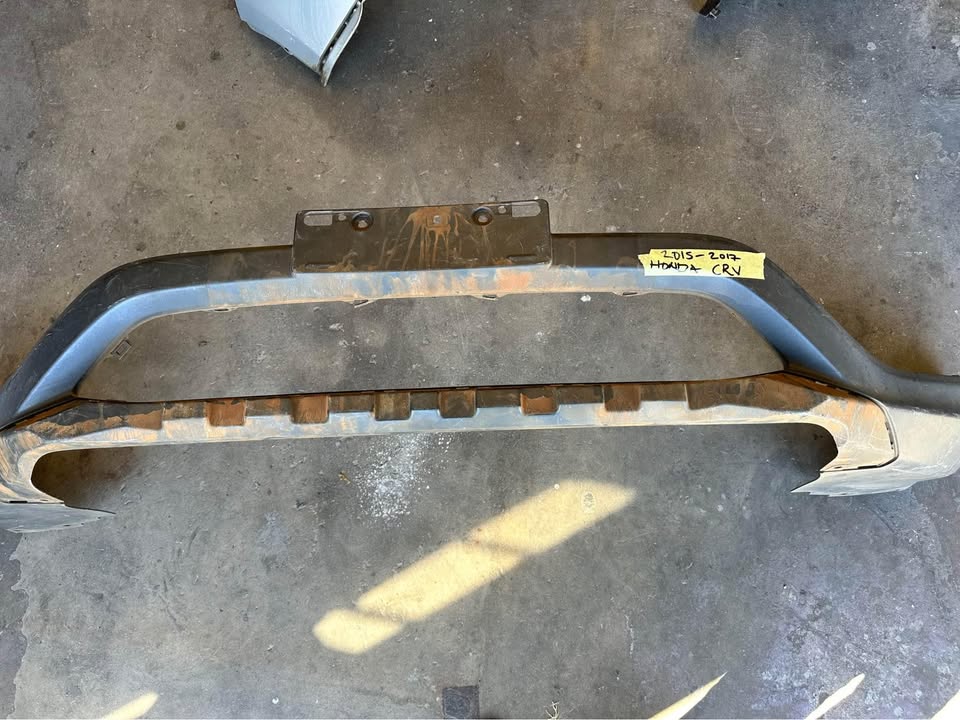 Honda Cr-v front bumper piece - Private Seller Honda Cr-v front bumper piece - Private Seller
