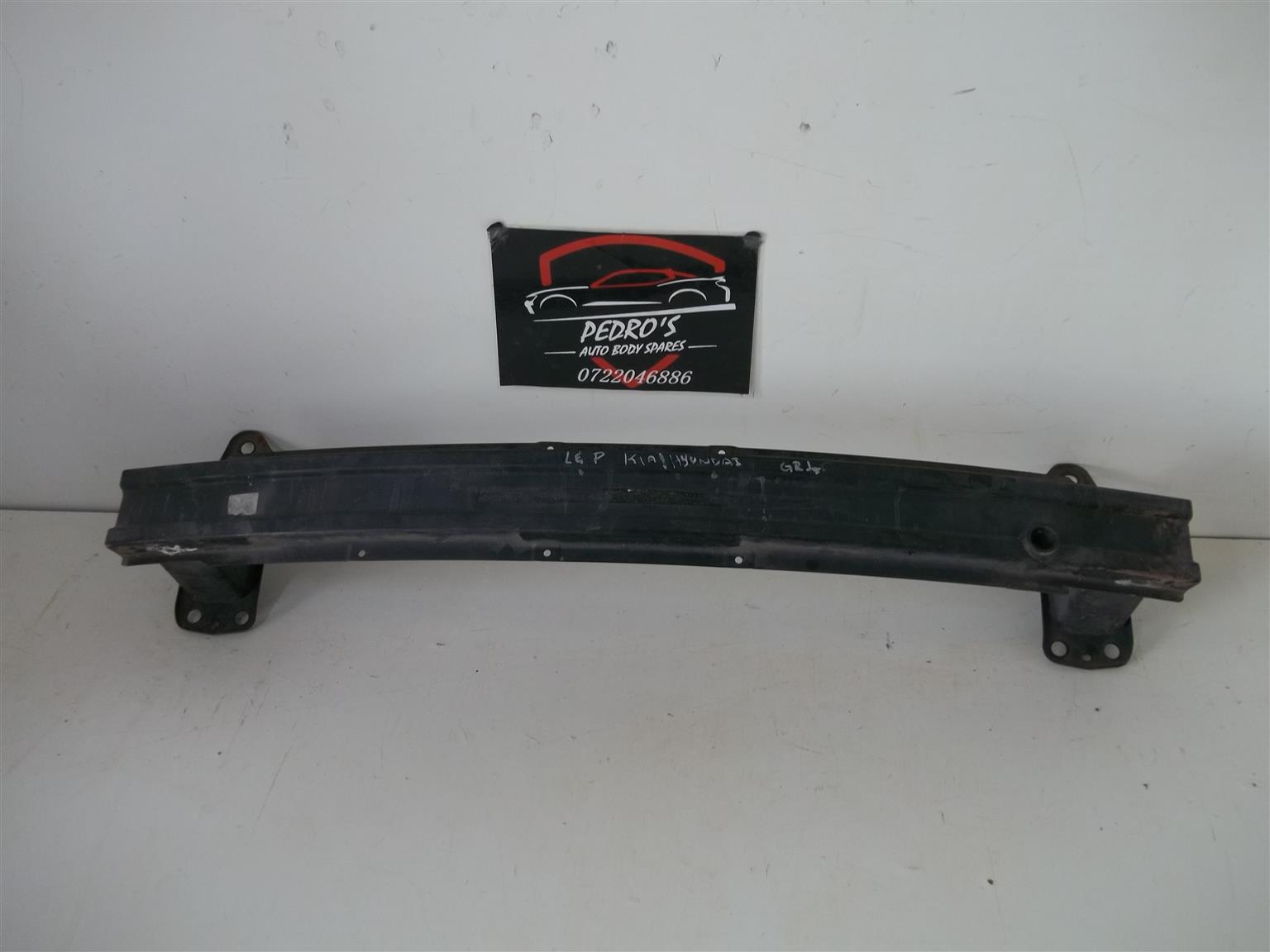 Kia front bumper stiffener - Private Seller Kia front bumper stiffener - Private Seller
