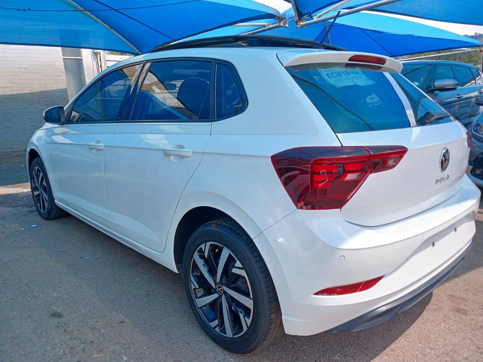 2022 VW POLO 9 1.0 TSI Transmission: Manual Mileage: 55000km Fueltype: Petrol