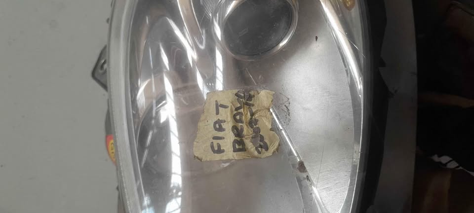 2007,8,9 fiat bravo Left front headlight - Private Seller 2007,8,9 fiat bravo Left front headlight - Private Seller