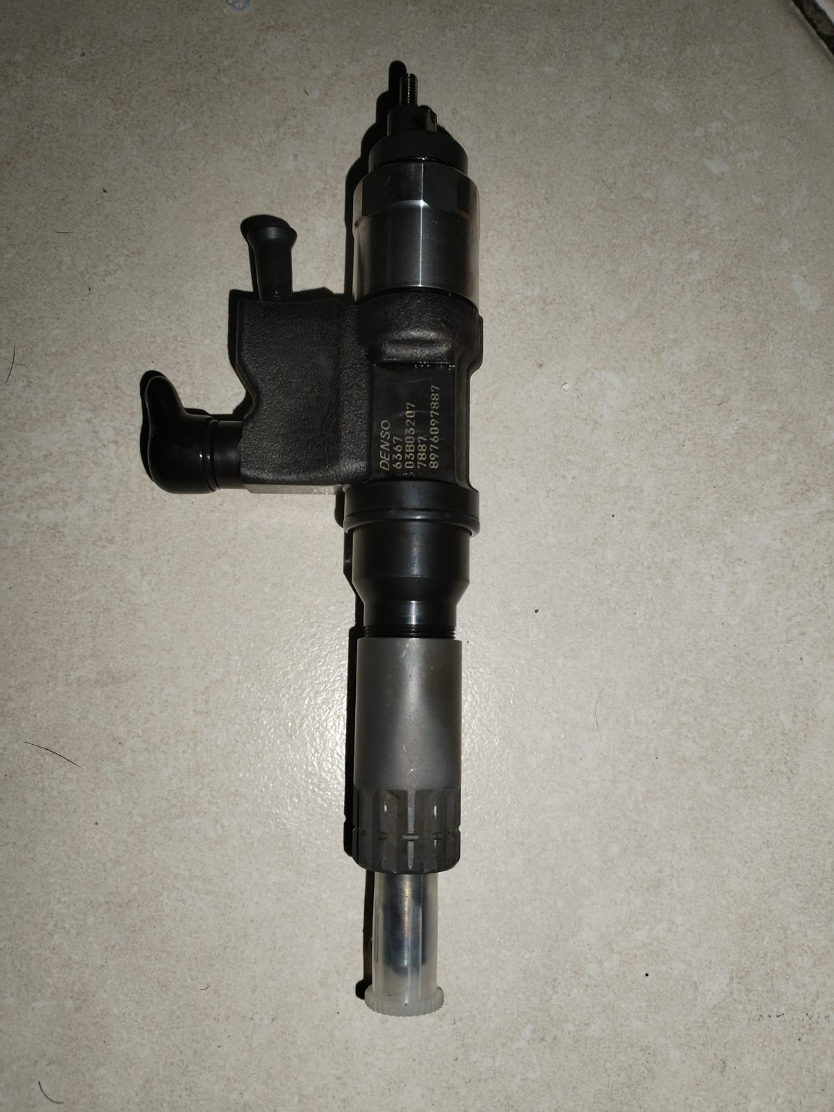 2015 Isuzu 6HK1 Engine Injectors - Private Seller 2015 Isuzu 6HK1 Engine Injectors - Private Seller