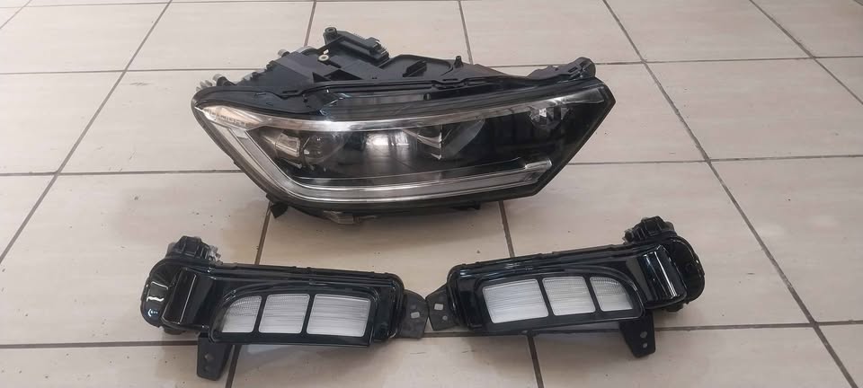 VW T-ROC IQ HEADLIGHT AND FOG LIGHTS  AVAILABLE