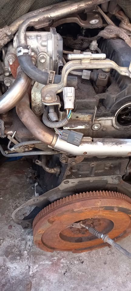 2017 Toyota hilux 2.4 GD6 motor complete 125000 km ex government stock - Private Seller