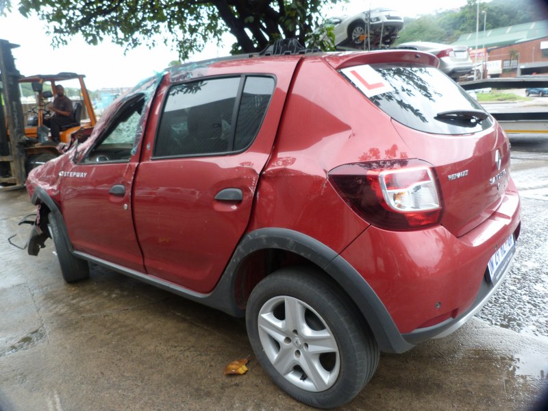 Renault Sandero 900T Stepway Manual - 2015 STRIPPING FOR SPARES - Private Seller