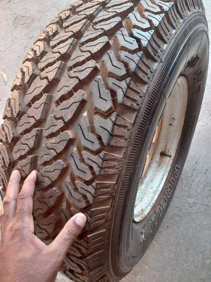 Toyota Hilux 3.0D4D Spare Wheel - Private Seller Toyota Hilux 3.0D4D Spare Wheel - Private Seller