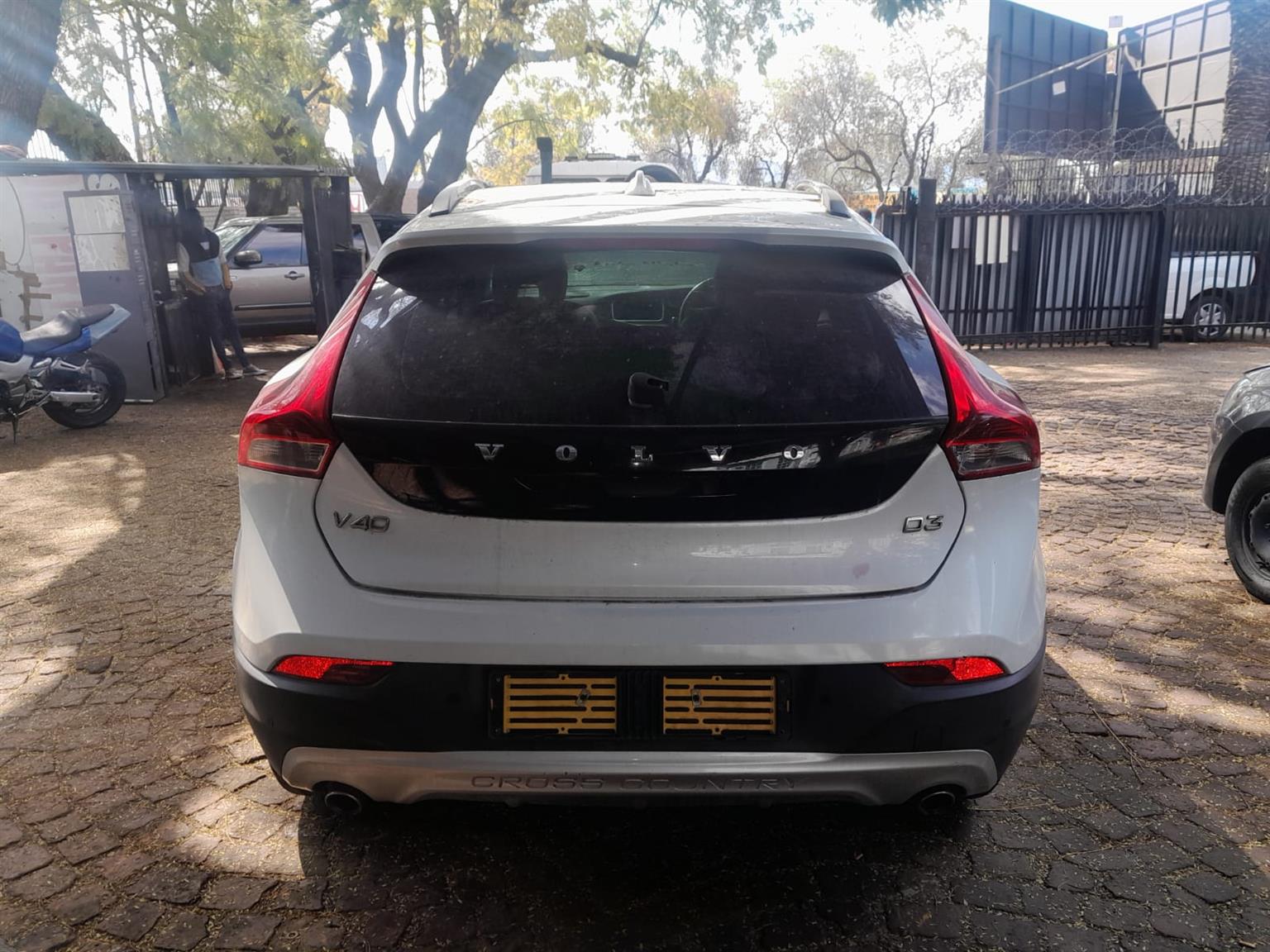 2014 Volvo V40 – Stripping for Spares - Private Seller