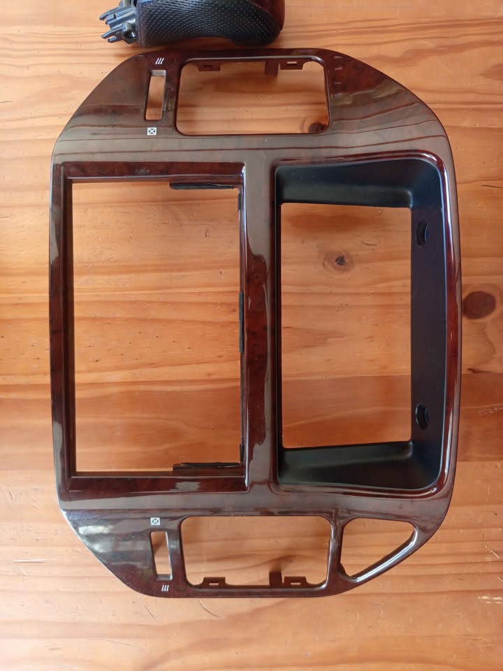 2000 Mitsubishi Pajero - wood trim set - Private Seller 2000 Mitsubishi Pajero - wood trim set - Private Seller