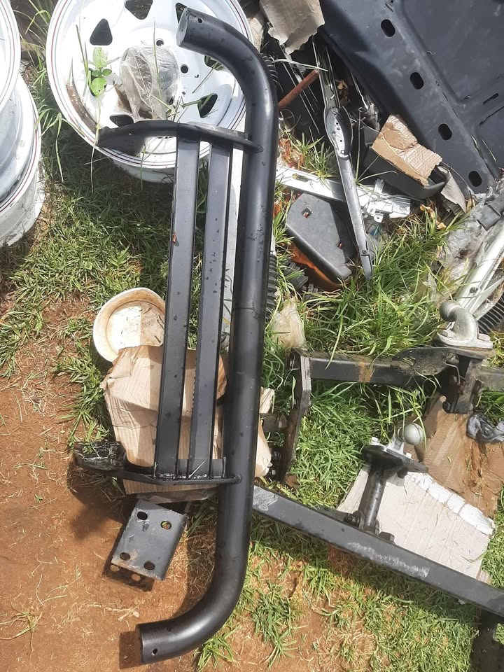 MAHINDRA SIDE BAR. SECOND HAND STILL GOOD. FOR VARIOUS OTHER CARS TOO - Private Seller MAHINDRA SIDE BAR. SECOND HAND STILL GOOD. FOR VARIOUS OTHER CARS TOO - Private Seller