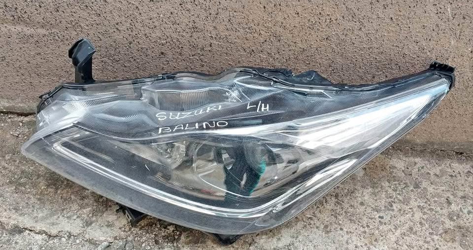 Suzuki Baleno headlight - Private Seller Suzuki Baleno headlight - Private Seller