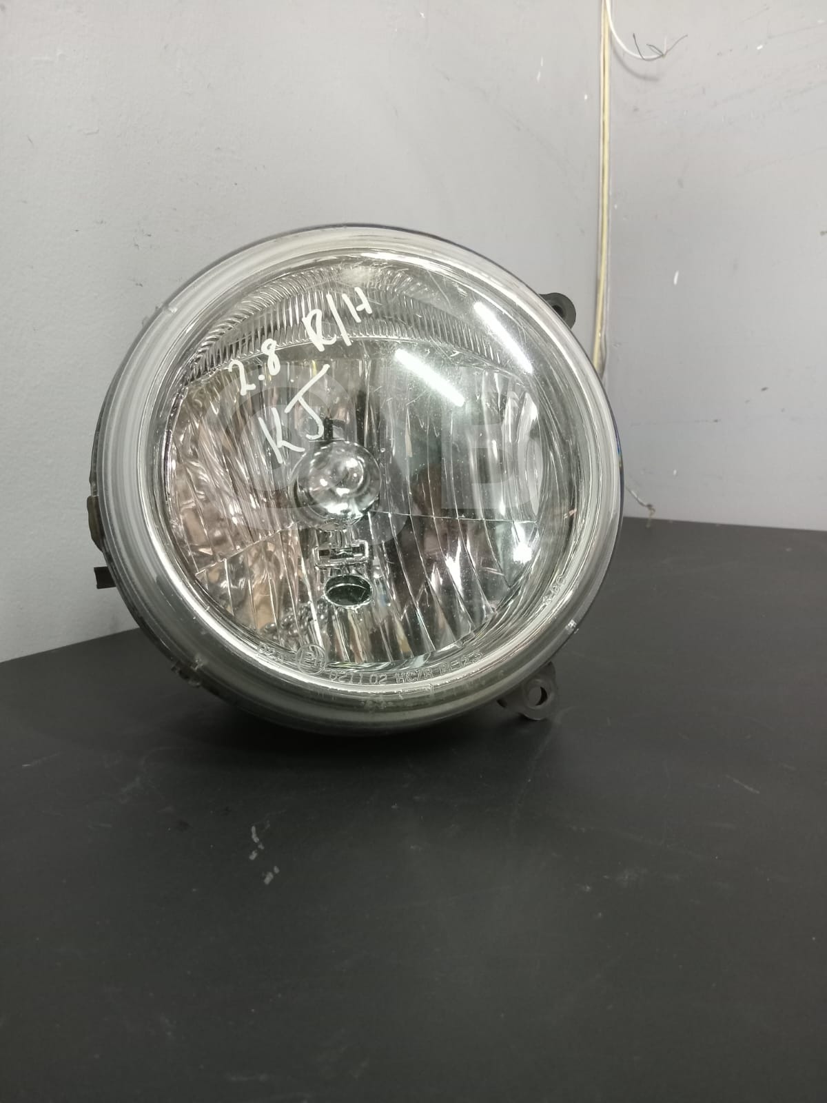 Used Headlights | Good Condition | Jeep Cherokee KJ R|H - Private Seller Used Headlights | Good Condition | Jeep Cherokee KJ R|H - Private Seller