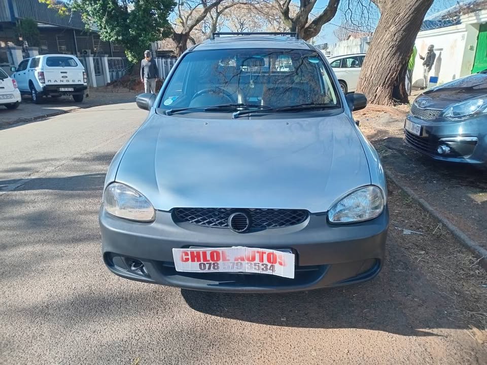 2003 Corsa bakkie 1.7 Disiel Manual,Silver Color  160,000km