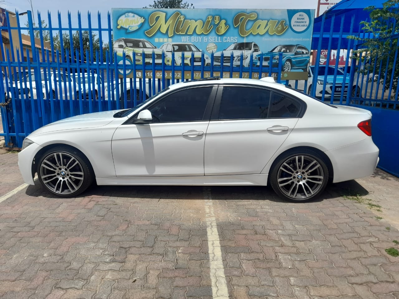 2015 BMW 320i M sport AUTO