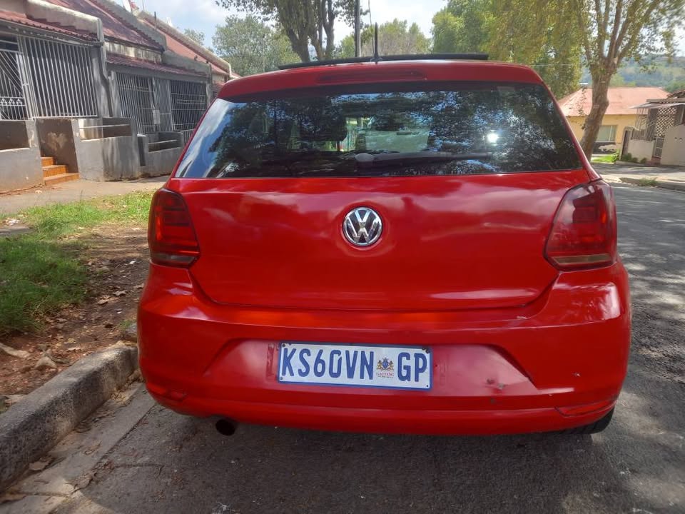 2015 VW Polo 6 Hatchback 1.4 Comfortline Petrol, Manual, Red, Sunroof