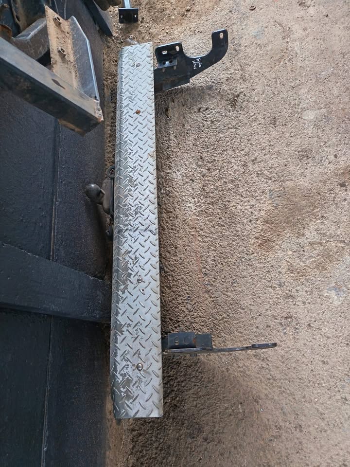 Toyota GD6 towing hitch for sale full fitment included - Private Seller