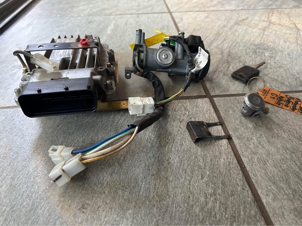 Mahindra Bolero Maxitruck complete Lockset Available @Circle 7 Used Parts Contact us - Private Seller