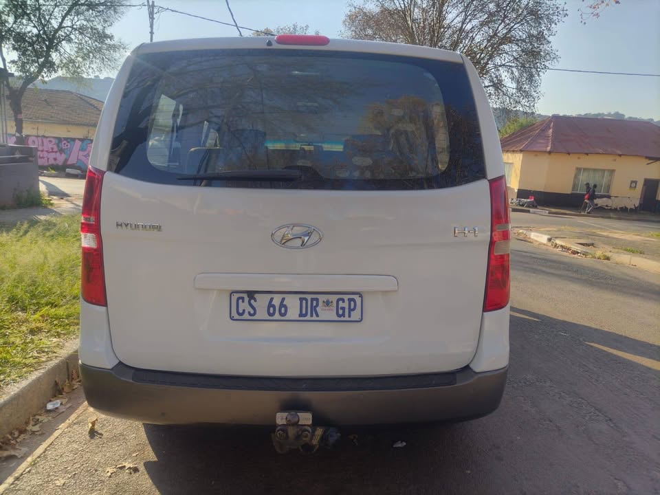 2013 Hyundai H1 bus 2.5 CRDI Automatic