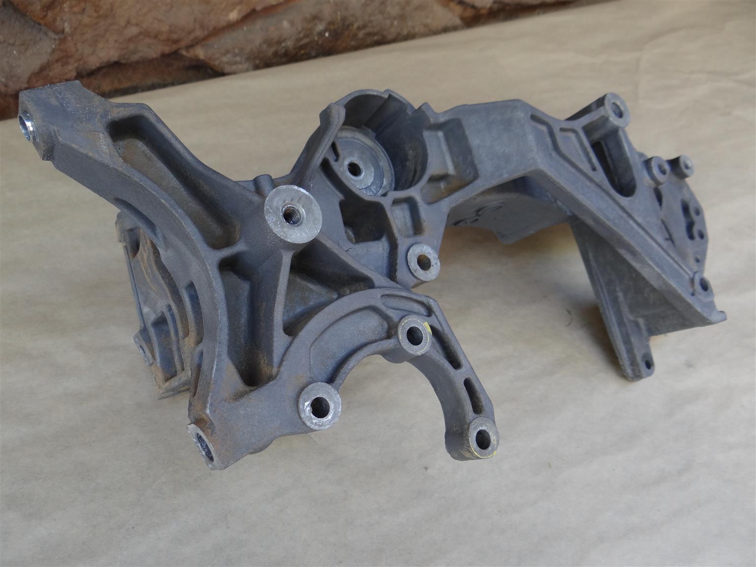 Engine  support brackets – VW Amarok / Transporter / Audi / VW 2.0 TDI Engine  support brackets – VW Amarok / Transporter / Audi / VW 2.0 TDI