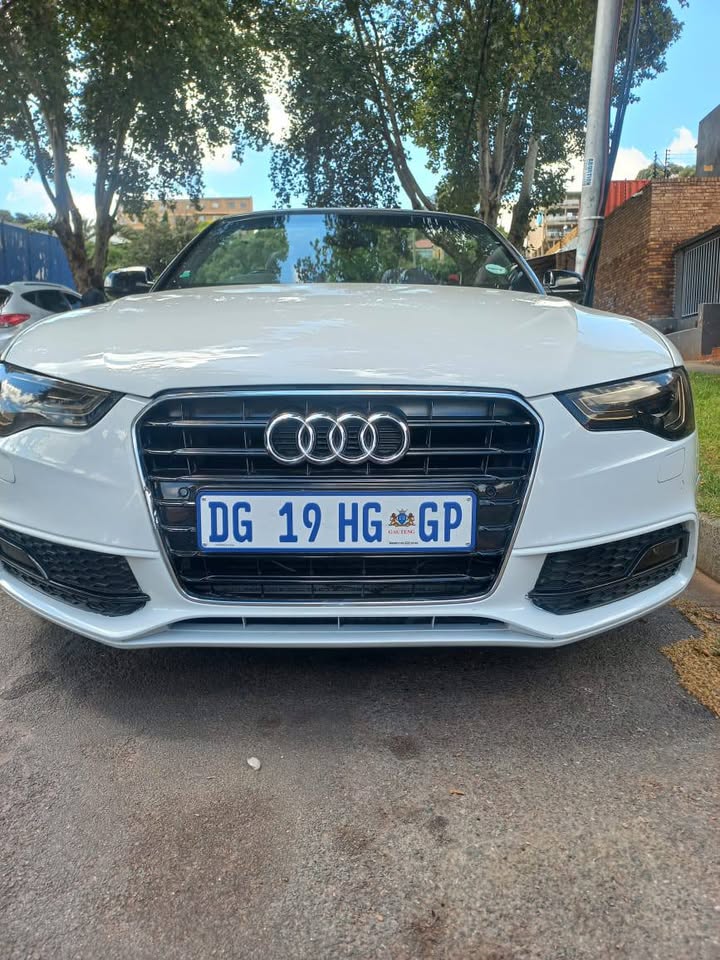 Audi A5 Convertable SLINE. 2014 Model, Engine 2.0 TDI DIESEL, Automatic, White 108000kms.