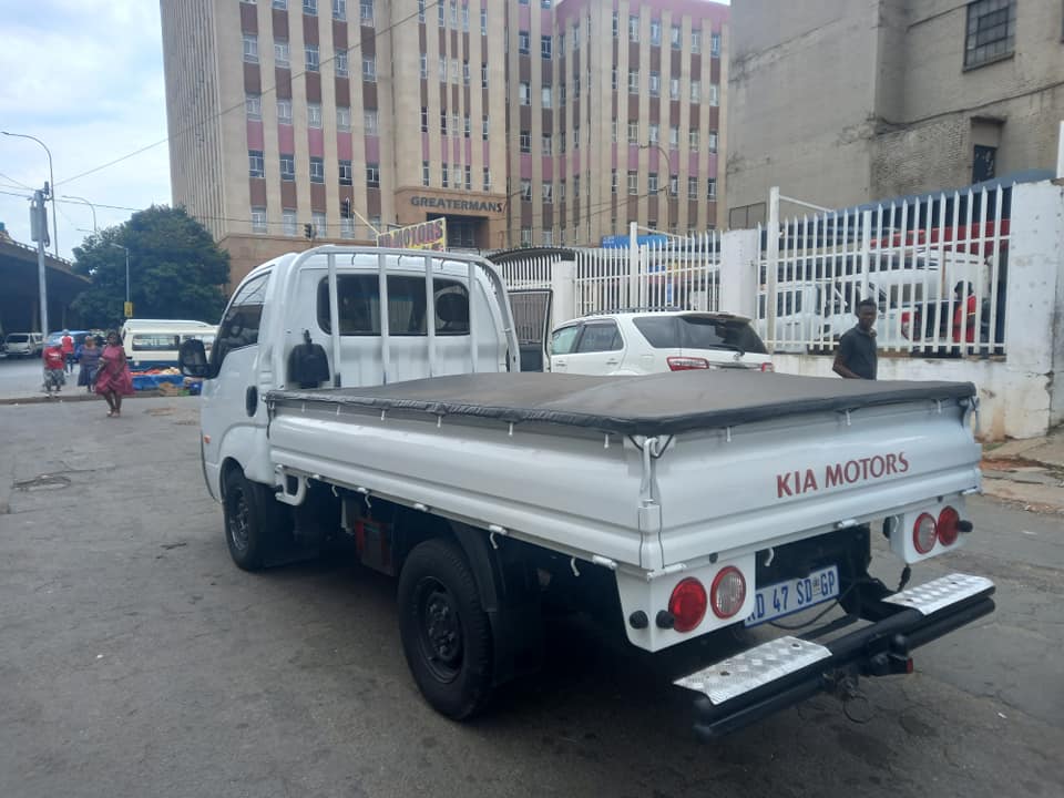 2013 KIA K2700 DIESEL, MANUAL TRANSMISSION, WHITE COLOUR, MILEAGE 95000KM