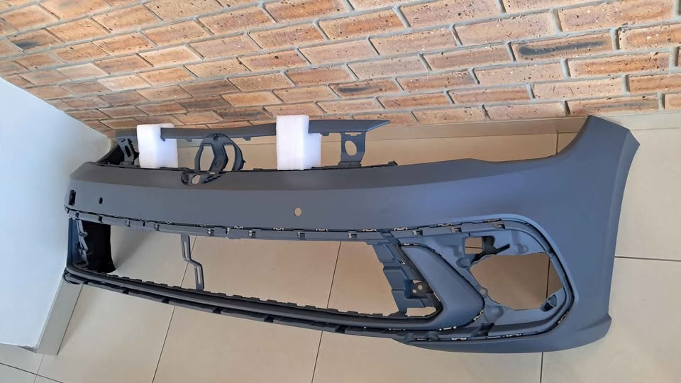 VW POLO MK9 2023 ONWARDS BRAND NEW FRONT BUMPERS WITH PDC HOLES FORSALE PRICE