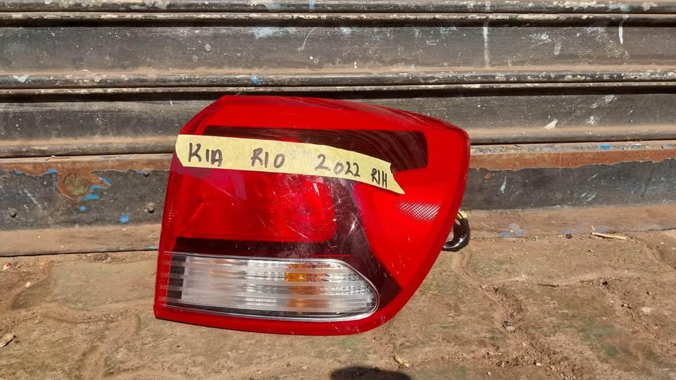 Kia Rio taillight 2022 - Private Seller Kia Rio taillight 2022 - Private Seller