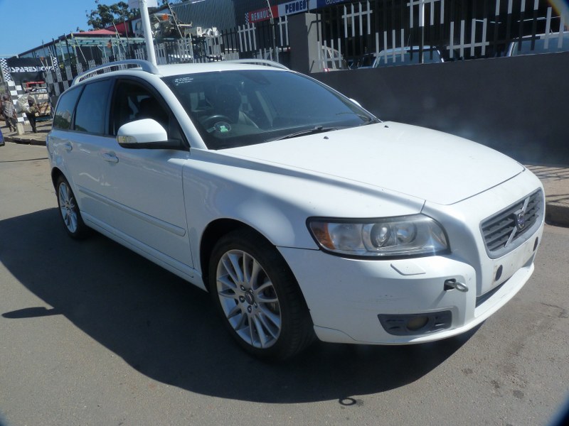 Volvo V50 T5 AT White - 2010 STRIPPING FOR SPARES - Private Seller Volvo V50 T5 AT White - 2010 STRIPPING FOR SPARES - Private Seller