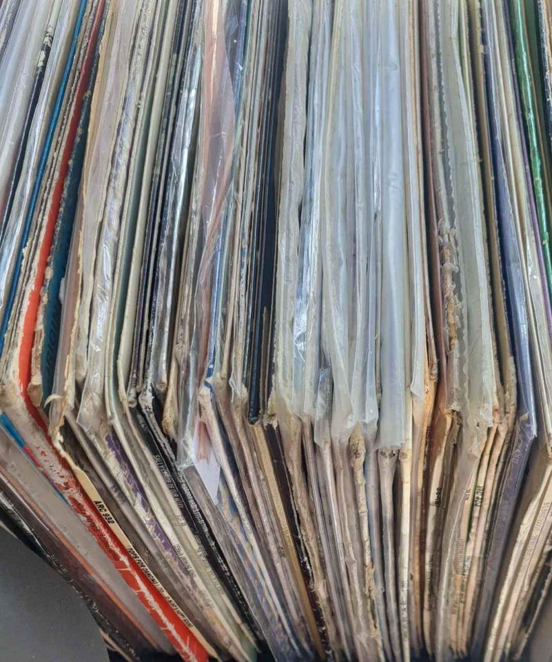 Various bundle of Vinyl records to sell