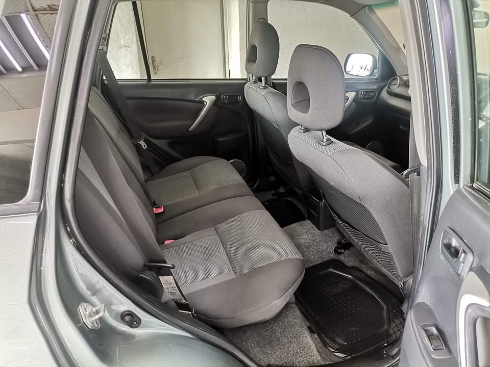 Used Toyota RAV4 2.0 GX - Private Seller Used Toyota RAV4 2.0 GX - Private Seller