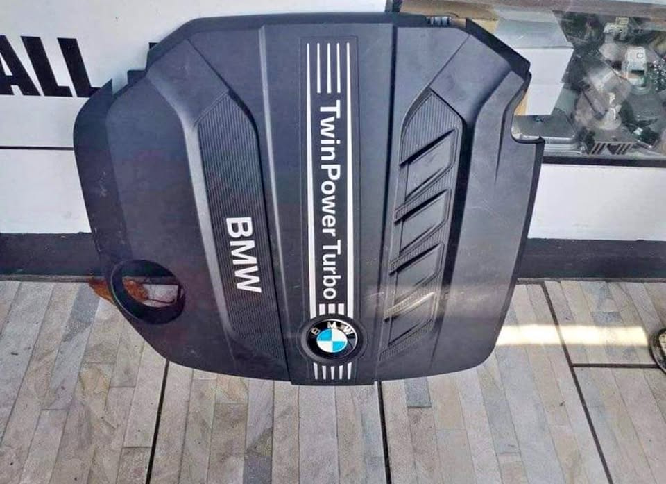 BMW 3 series (F31) Combi 320d 2.0 16V (B47-D20A) Engine Cover 2013-2019 - Private Seller BMW 3 series (F31) Combi 320d 2.0 16V (B47-D20A) Engine Cover 2013-2019 - Private Seller