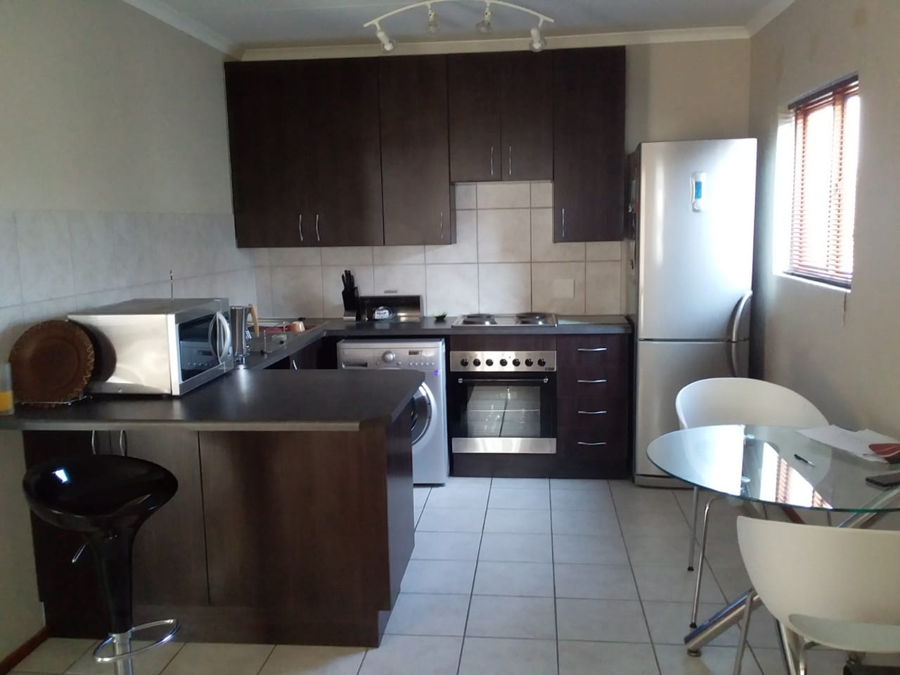 2 Bedroom Flat For Rental At Midrand Stalling Complex Junk Mail