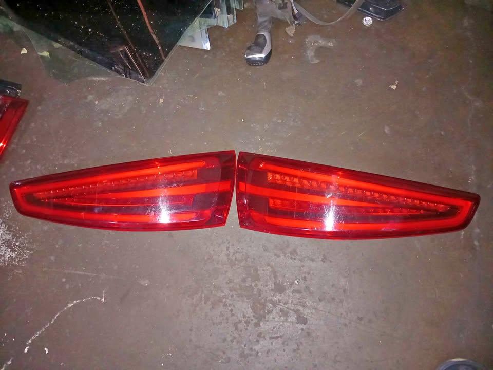 Vw Audi Q3 rear body taillight both side - Private Seller Vw Audi Q3 rear body taillight both side - Private Seller