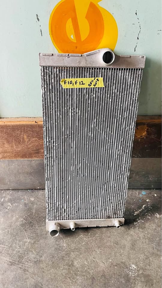 BMW F10/F13 Aluminum Radiator 2011/18 - Private Seller BMW F10/F13 Aluminum Radiator 2011/18 - Private Seller