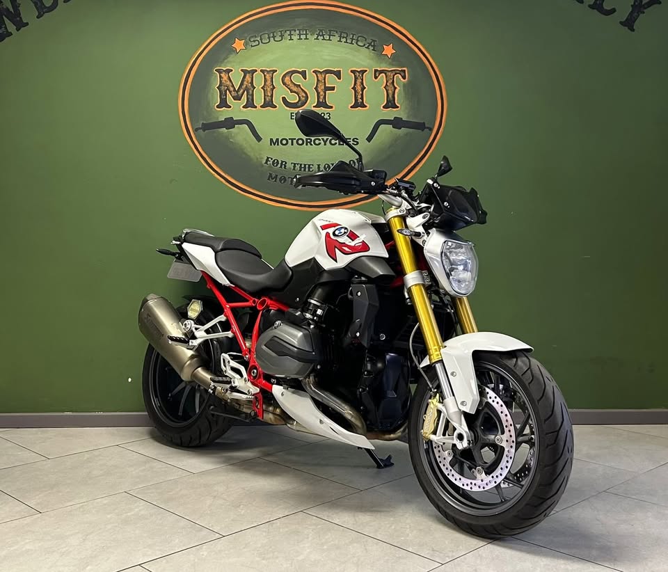 2015 BMW R1200R - Private Seller