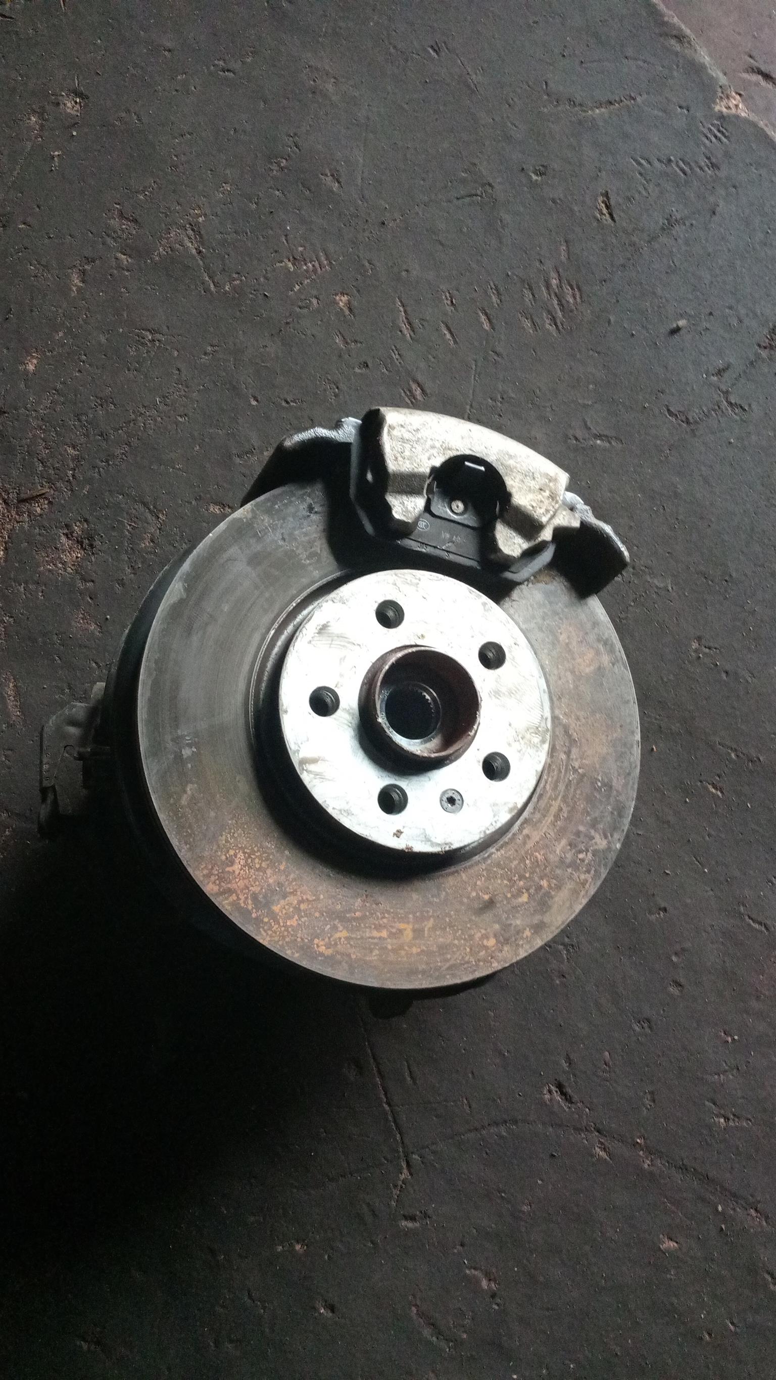 Vw polo 9 big hub right side - Private Seller Vw polo 9 big hub right side - Private Seller
