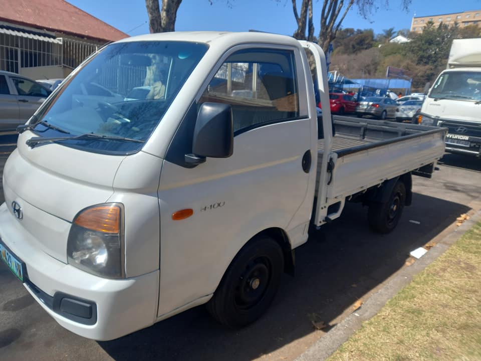 2016 HYUNDAI H100 2.6 ENGINE DIESEL, MANUAL, WHITE COLOR, MILEAGE 86000KMS