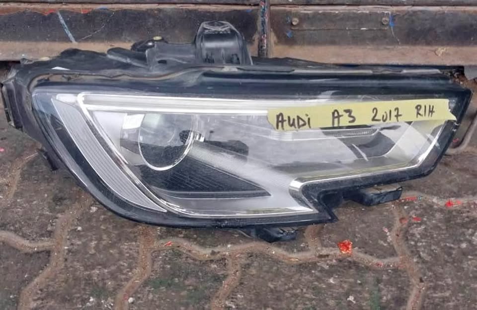 Audi A3 headlight 2017 - Private Seller Audi A3 headlight 2017 - Private Seller