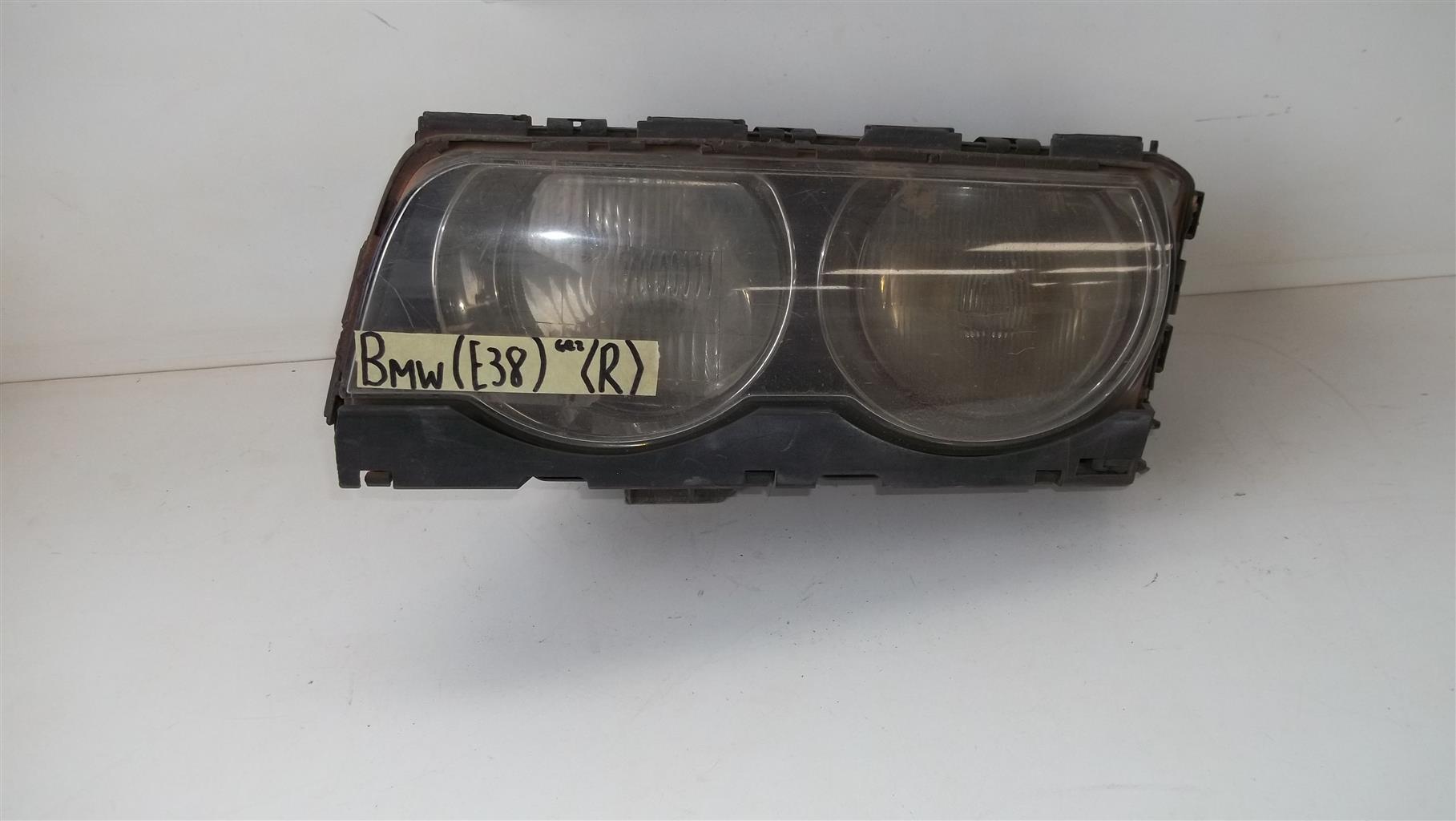 Bmw (E38) 7 Series ('95-'01) Pre-face lift (Left) headlight - Private Seller Bmw (E38) 7 Series ('95-'01) Pre-face lift (Left) headlight - Private Seller