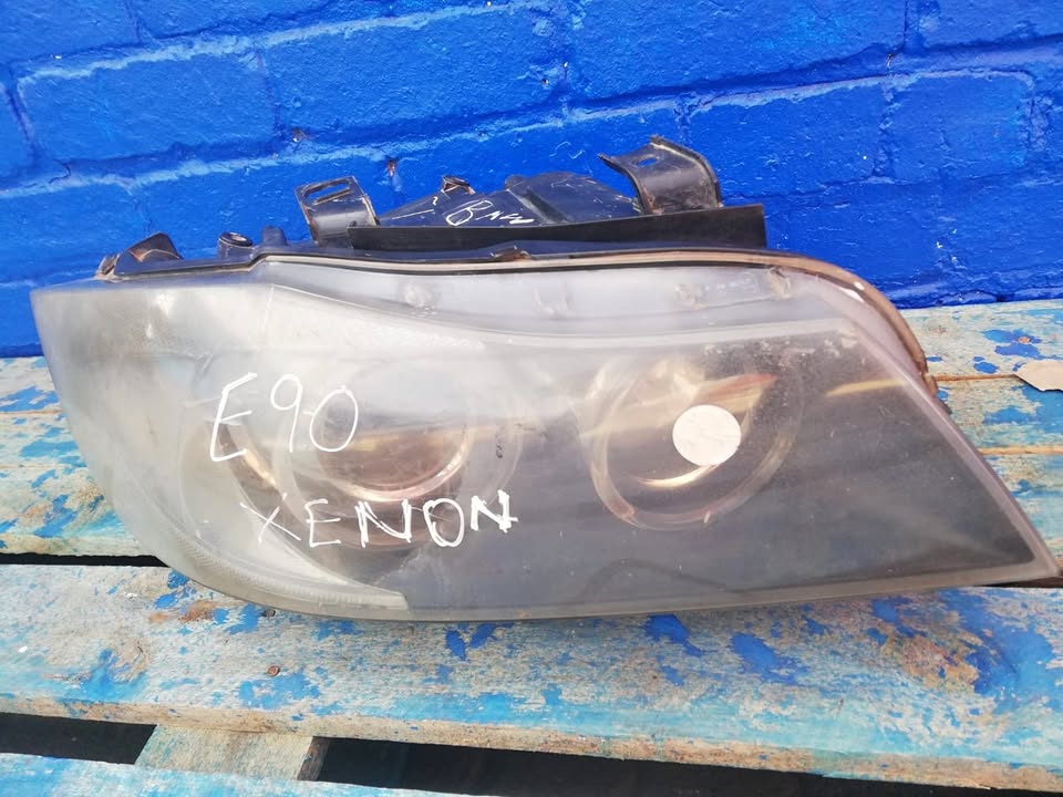 BMW E90 Xenon left side headlight for sale - Private Seller BMW E90 Xenon left side headlight for sale - Private Seller