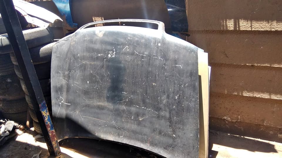 AUDI A4 B5 BONNET - Private Seller AUDI A4 B5 BONNET - Private Seller