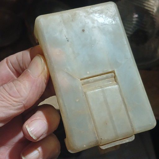 Mazda, fuce box - Private Seller Mazda, fuce box - Private Seller