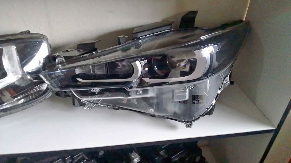 MAZDA CX5 HEADLIGHTS - Private Seller MAZDA CX5 HEADLIGHTS - Private Seller