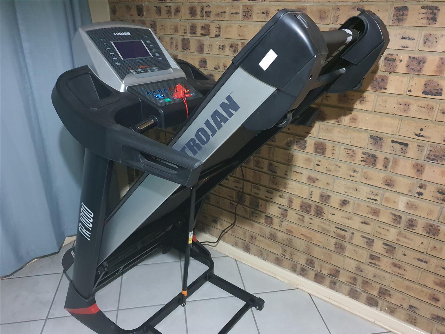 Trojan tr 1000 2025 treadmill for sale