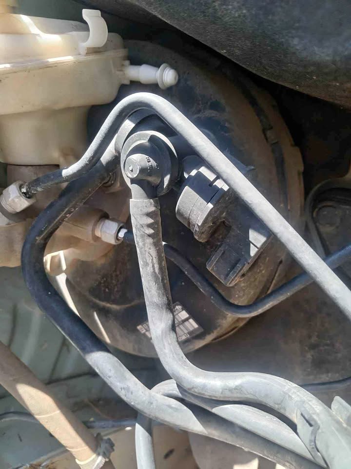 Chevrolet cruze 2013 brake booster