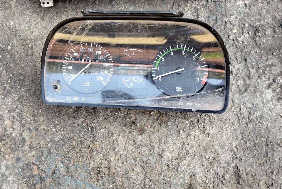 BMW (E28) speedometer - Private Seller BMW (E28) speedometer - Private Seller