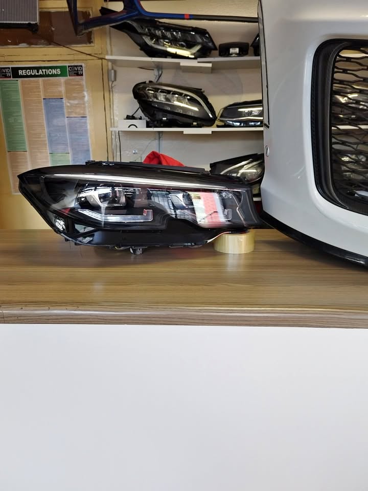 2022 BMW 3 SERIES G20/G21 LED RIGHTSIDE HEADLIGHT FOR SALE IN PRISTINE CONDITION - Private Seller 2022 BMW 3 SERIES G20/G21 LED RIGHTSIDE HEADLIGHT FOR SALE IN PRISTINE CONDITION - Private Seller