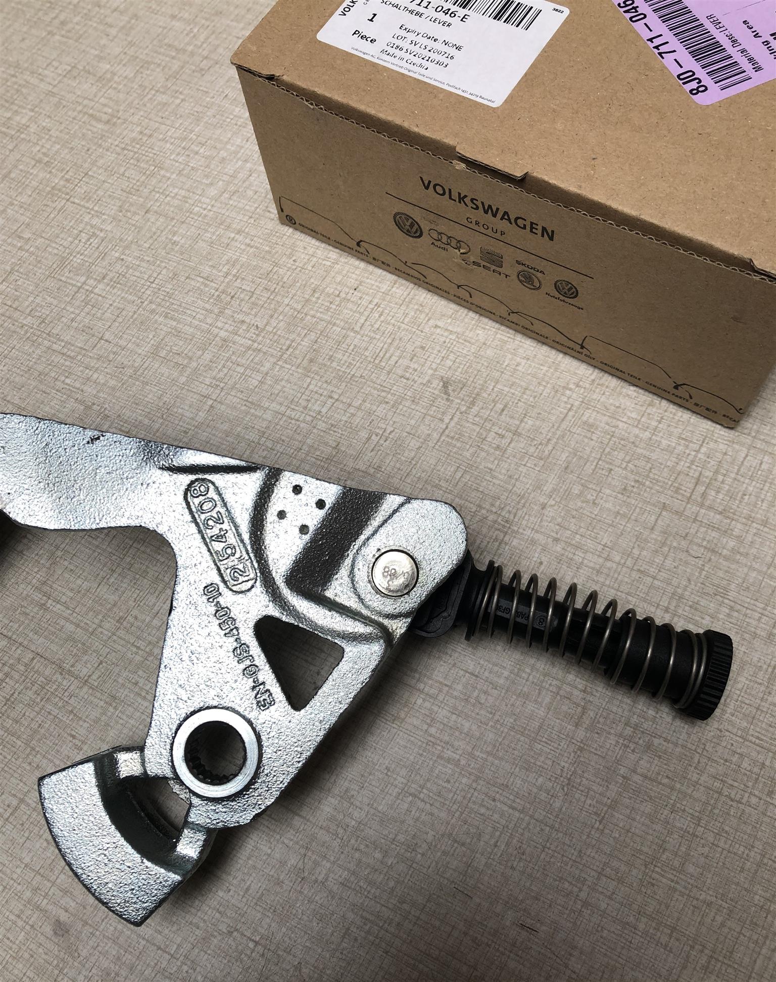 Audi gearbox side gear selector lever arm - Private Seller