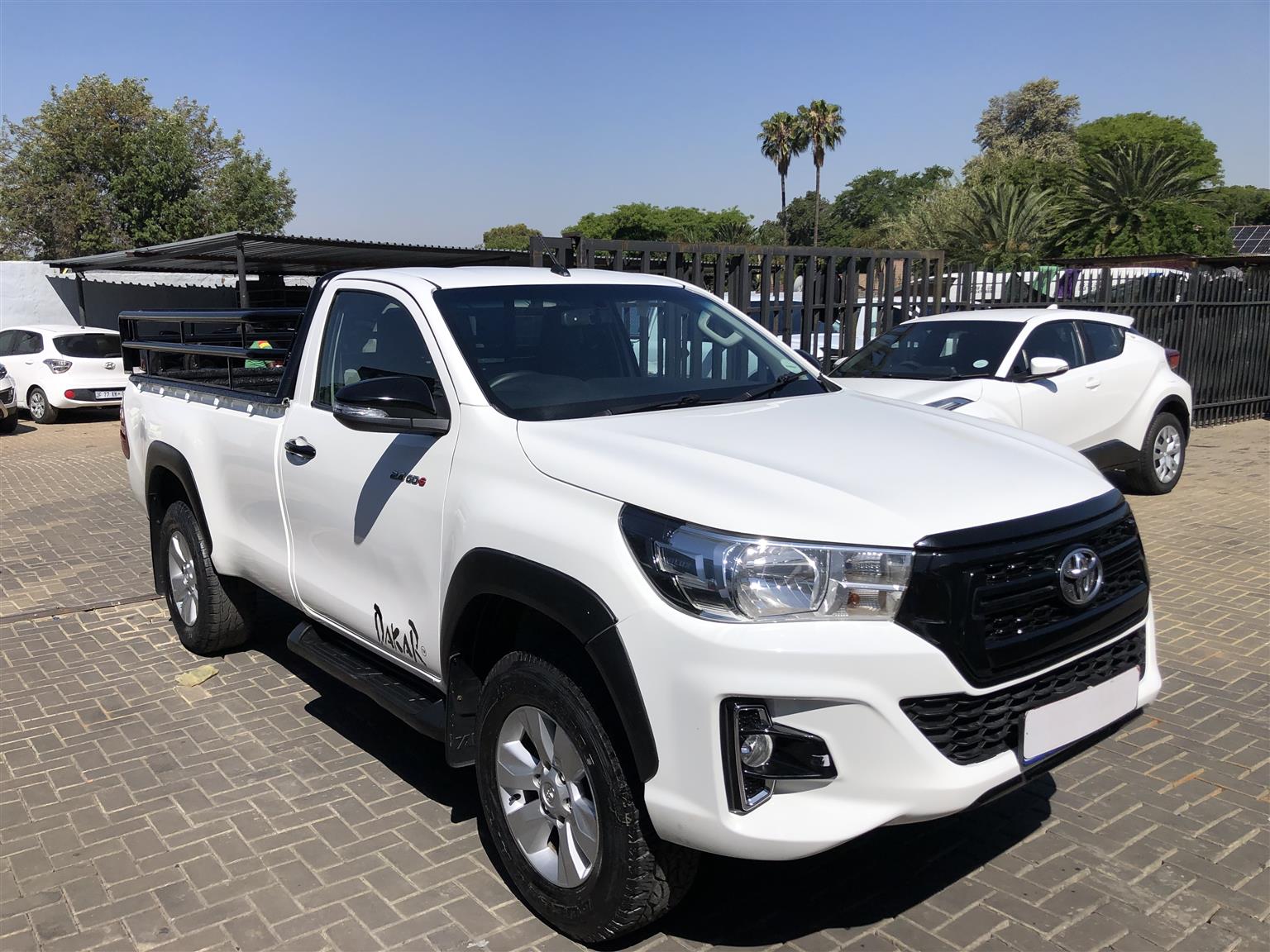 Used 2018 Toyota Hilux 2.4GD-6 4x4 SRX auto - Private Seller Used 2018 Toyota Hilux 2.4GD-6 4x4 SRX auto - Private Seller