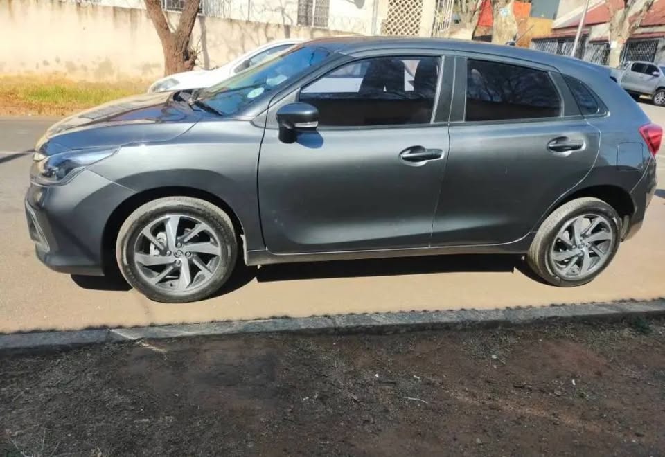 2023 TOYOTA STARLET 1.5 XS MANUAL WITH SERVICE BOOK AND REVERSE SENSORS